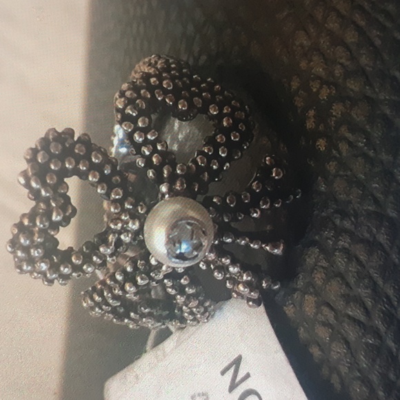 GUCCI HEART BOW RING AGED SILVER NWT - Picture 3 of 10